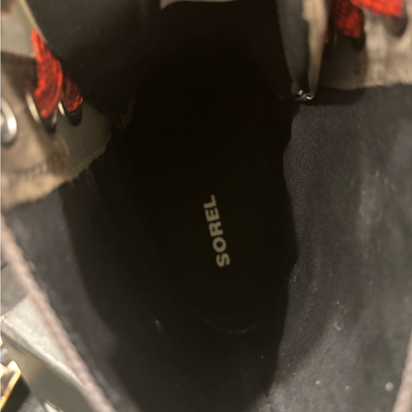 Sorel boots - Picture 9 of 9